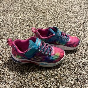 Skechers light up size 11 girls Velcro shoes